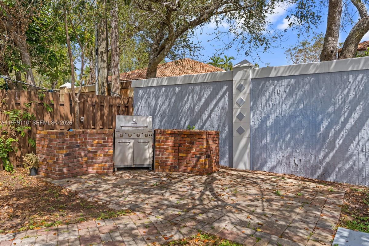 SUNRISE GOLF VILLAGE THIR - Residential