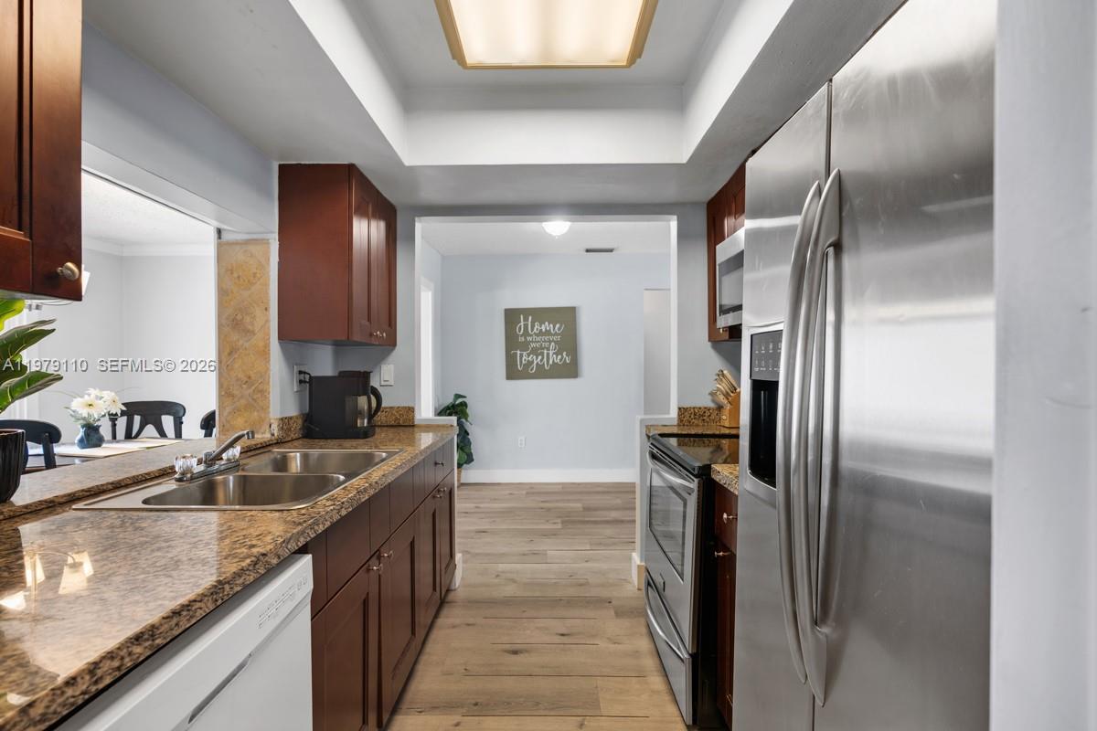 SUNRISE GOLF VILLAGE THIR - Residential