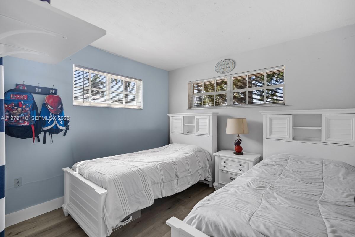 SUNRISE GOLF VILLAGE THIR - Residential