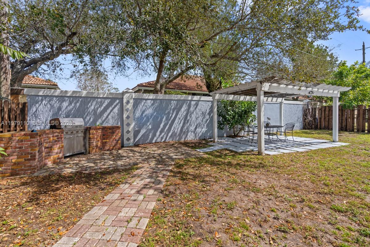 SUNRISE GOLF VILLAGE THIR - Residential