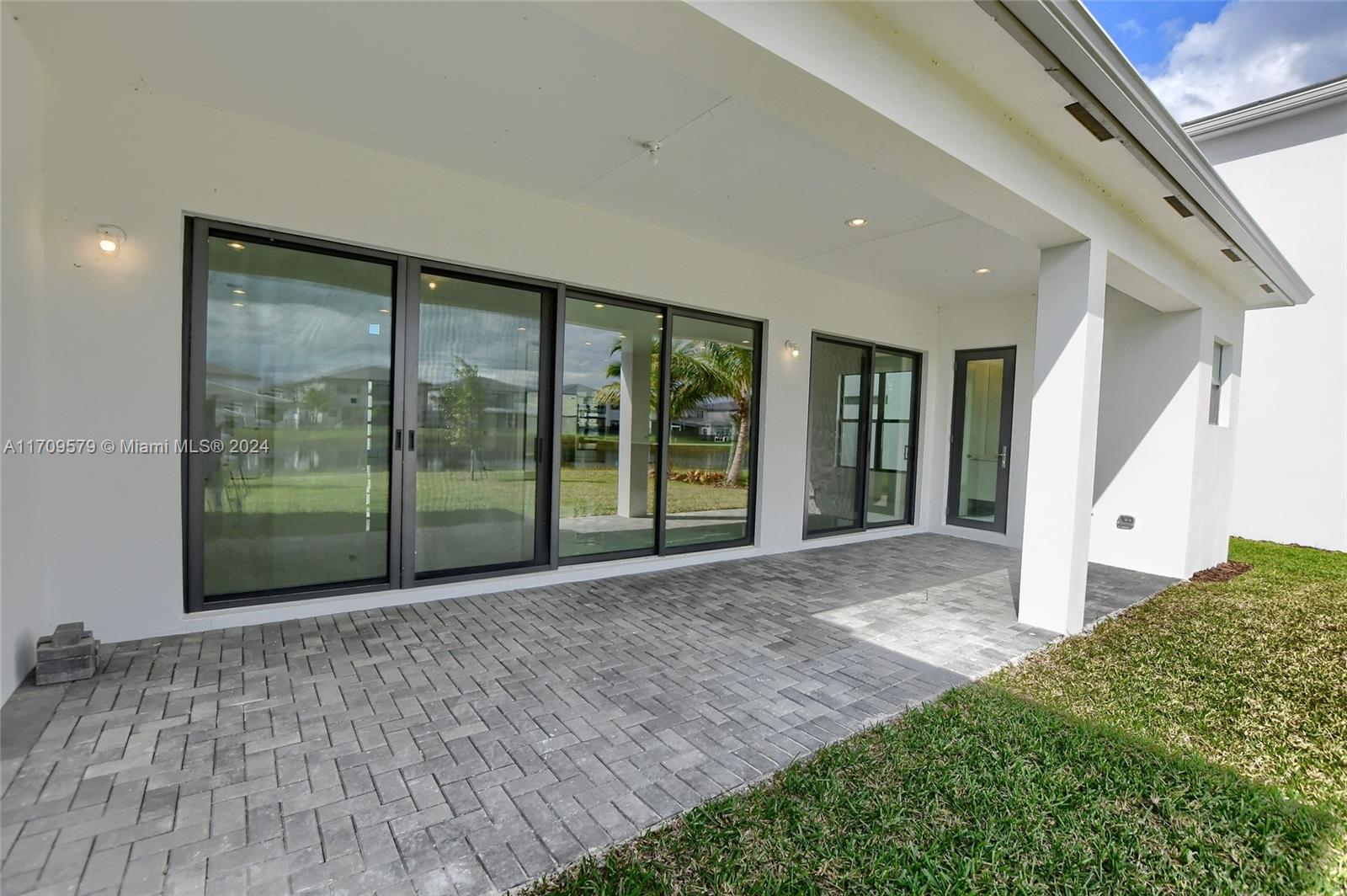 BRIDGES MIZNER PUD BRIDGE - Residential Lease