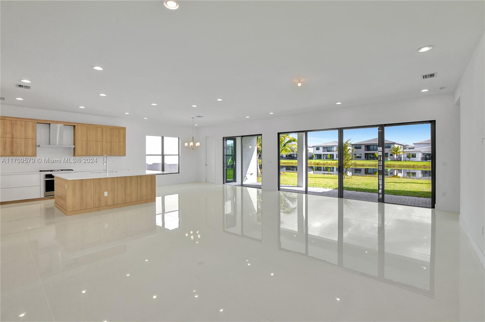 BRIDGES MIZNER PUD BRIDGE - Residential Lease