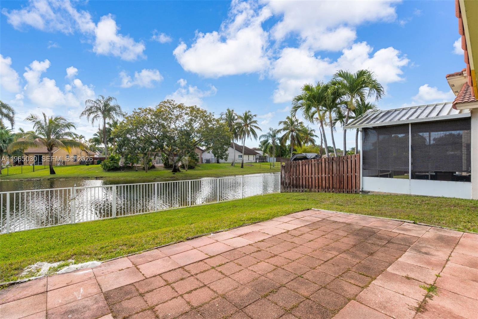 GROVE COMMERCIAL CENTER - Residential