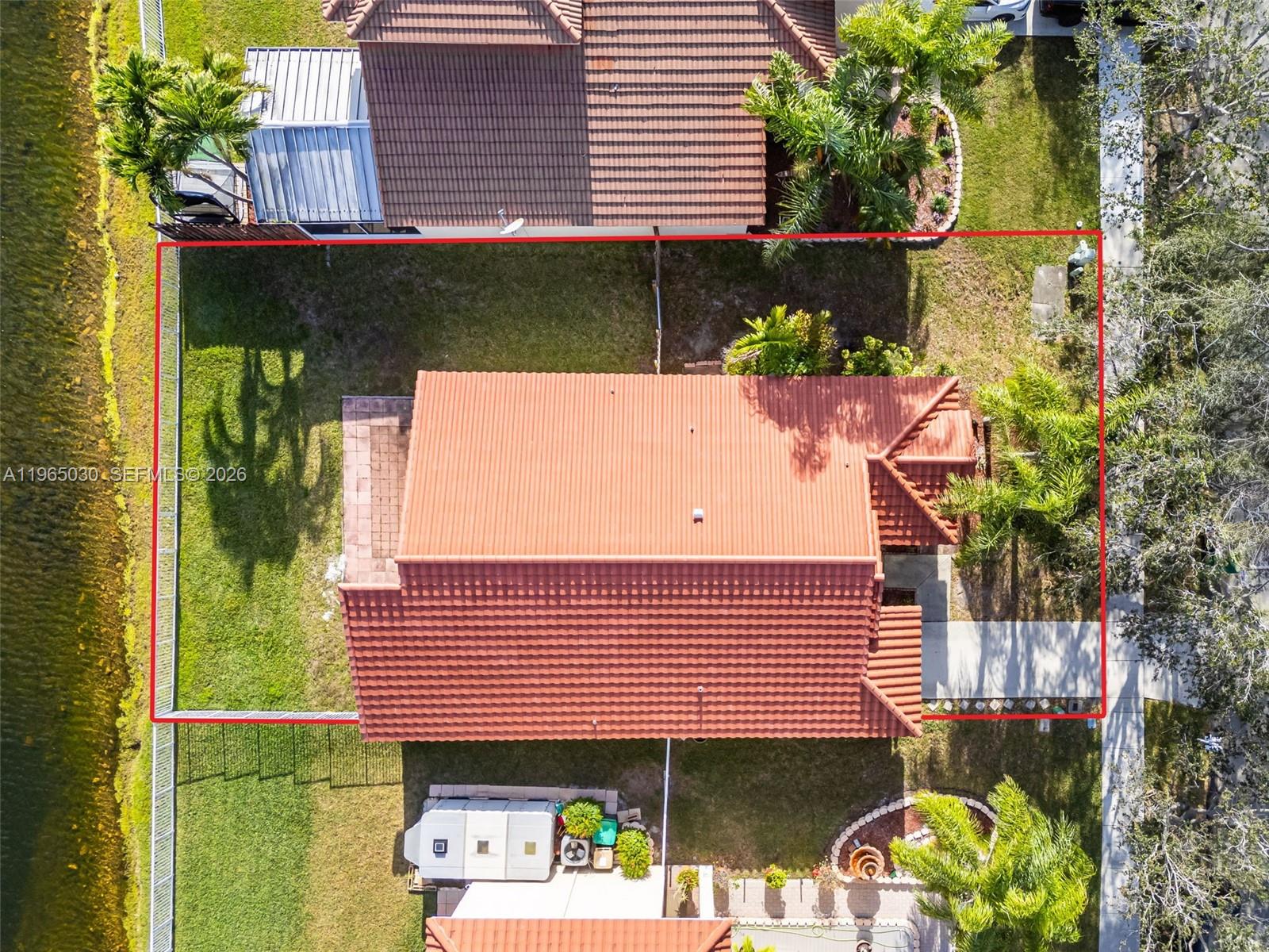 GROVE COMMERCIAL CENTER - Residential