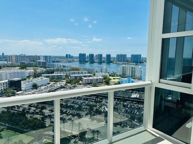 TRUMP ROYALE CONDO - Residential