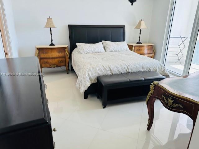 TRUMP ROYALE CONDO - Residential