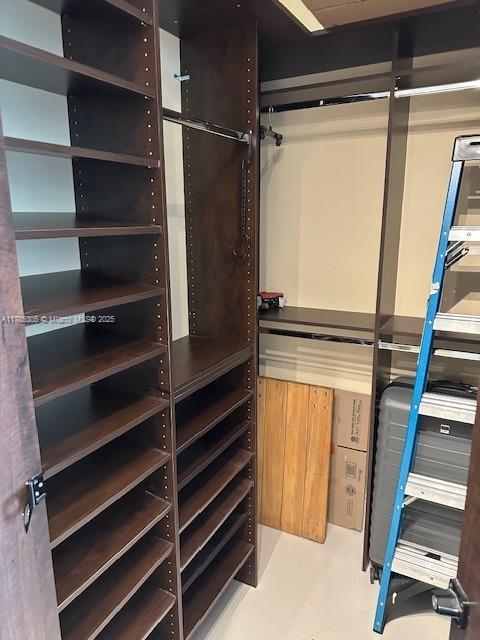 TRUMP ROYALE CONDO - Residential