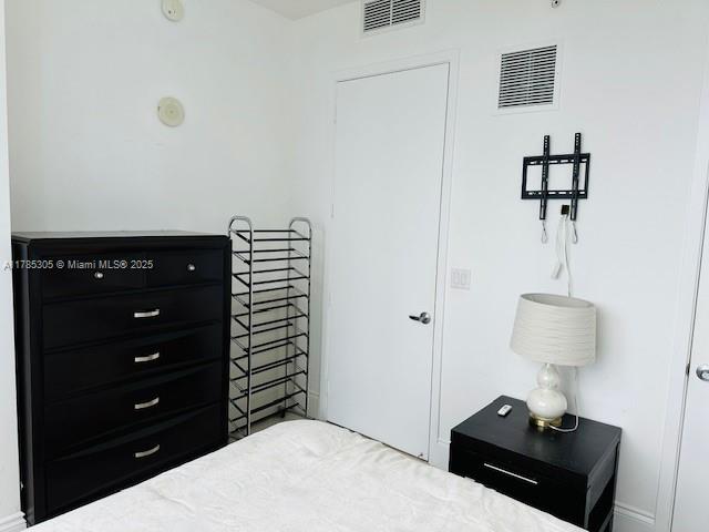 TRUMP ROYALE CONDO - Residential