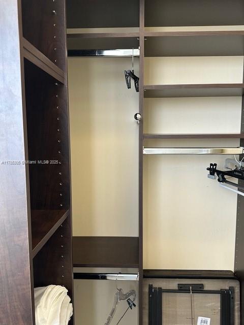 TRUMP ROYALE CONDO - Residential