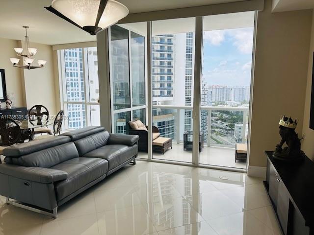 18201 Collins Ave 3407