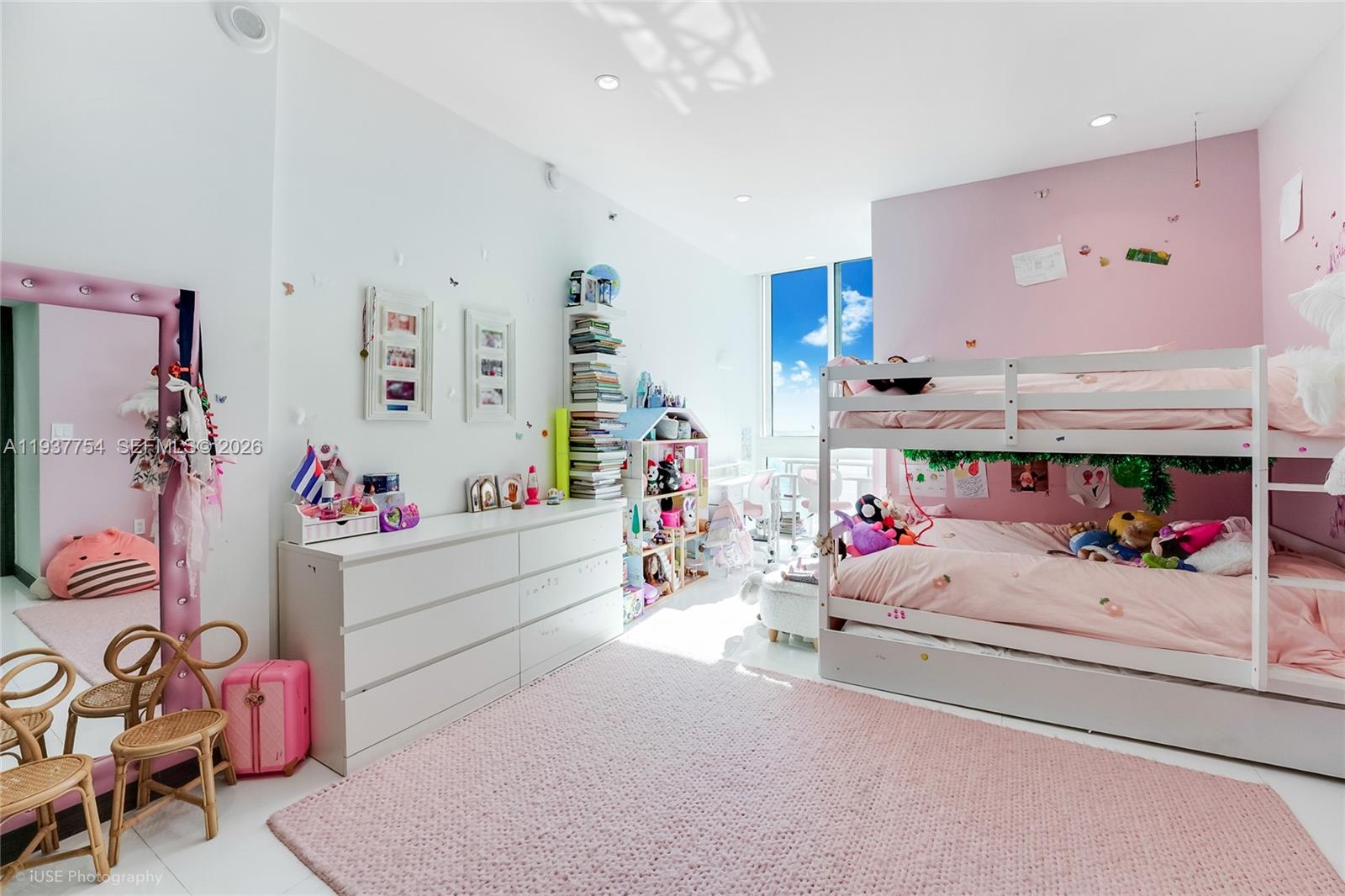 TDR TOWER II CONDO - Residential