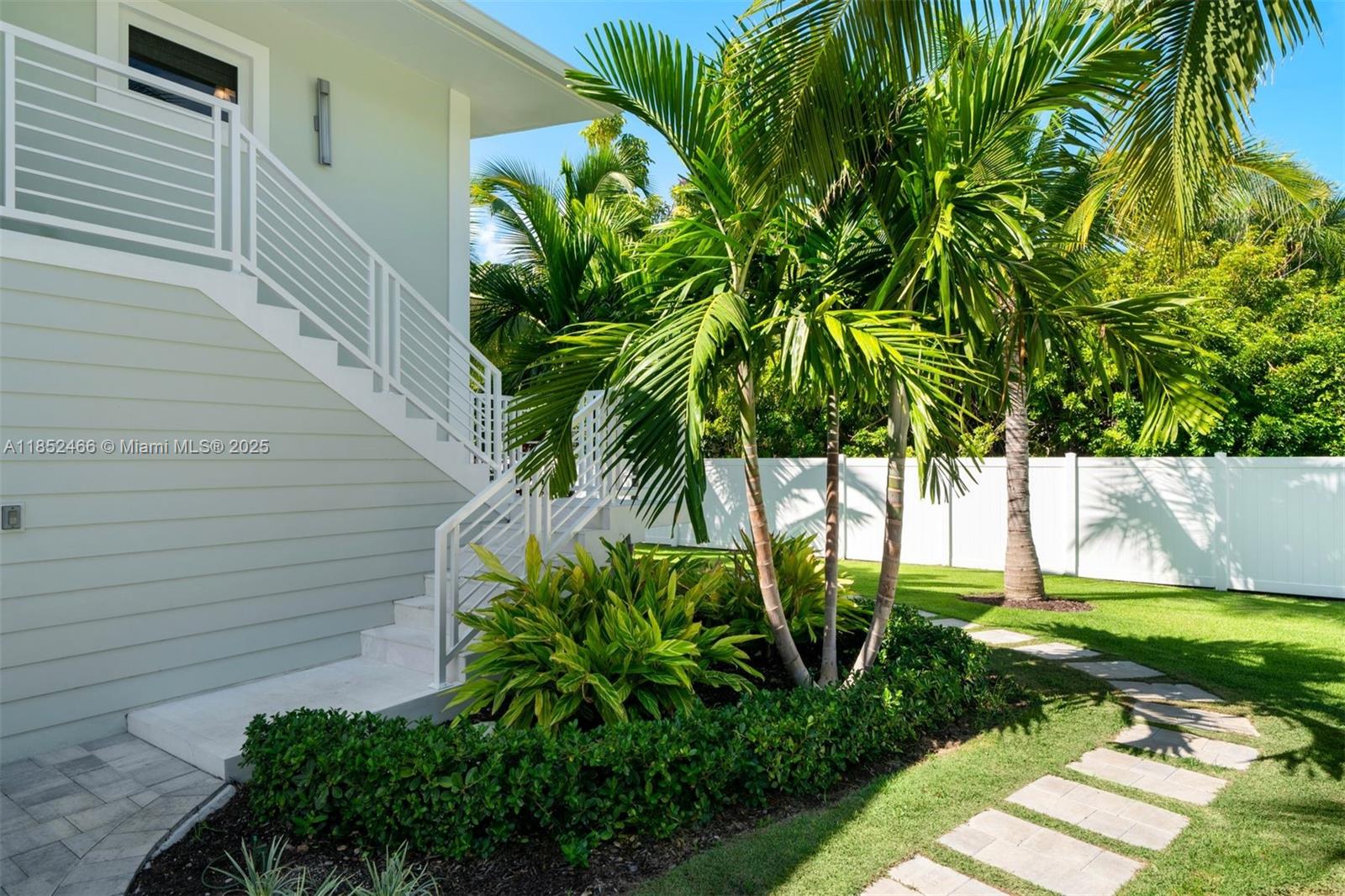 MATECUMBE SANDY BEACH - Residential