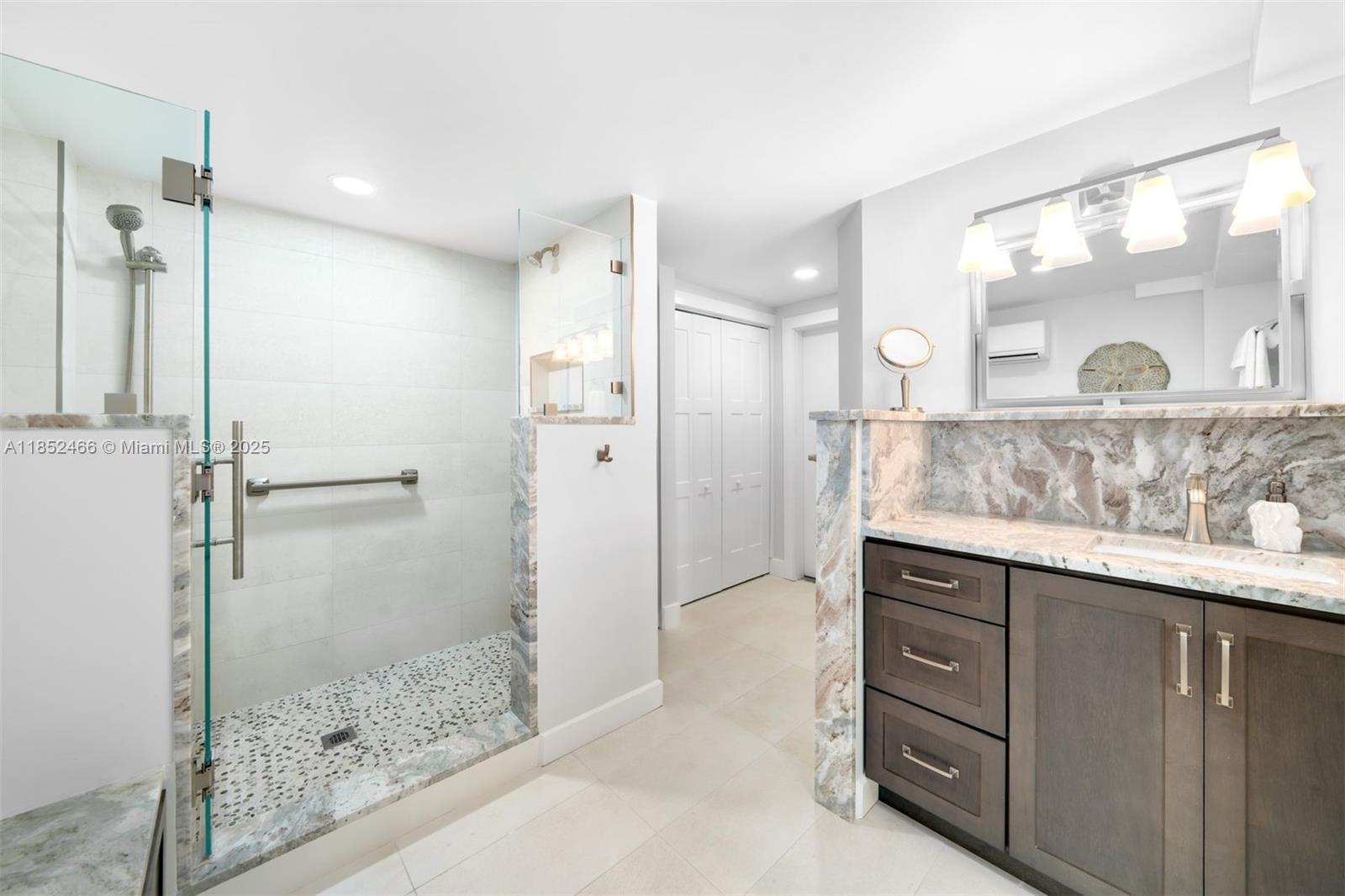 MATECUMBE SANDY BEACH - Residential