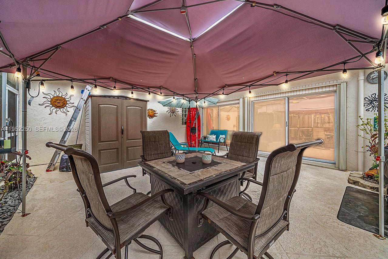 WINCHESTER COURT - Residential