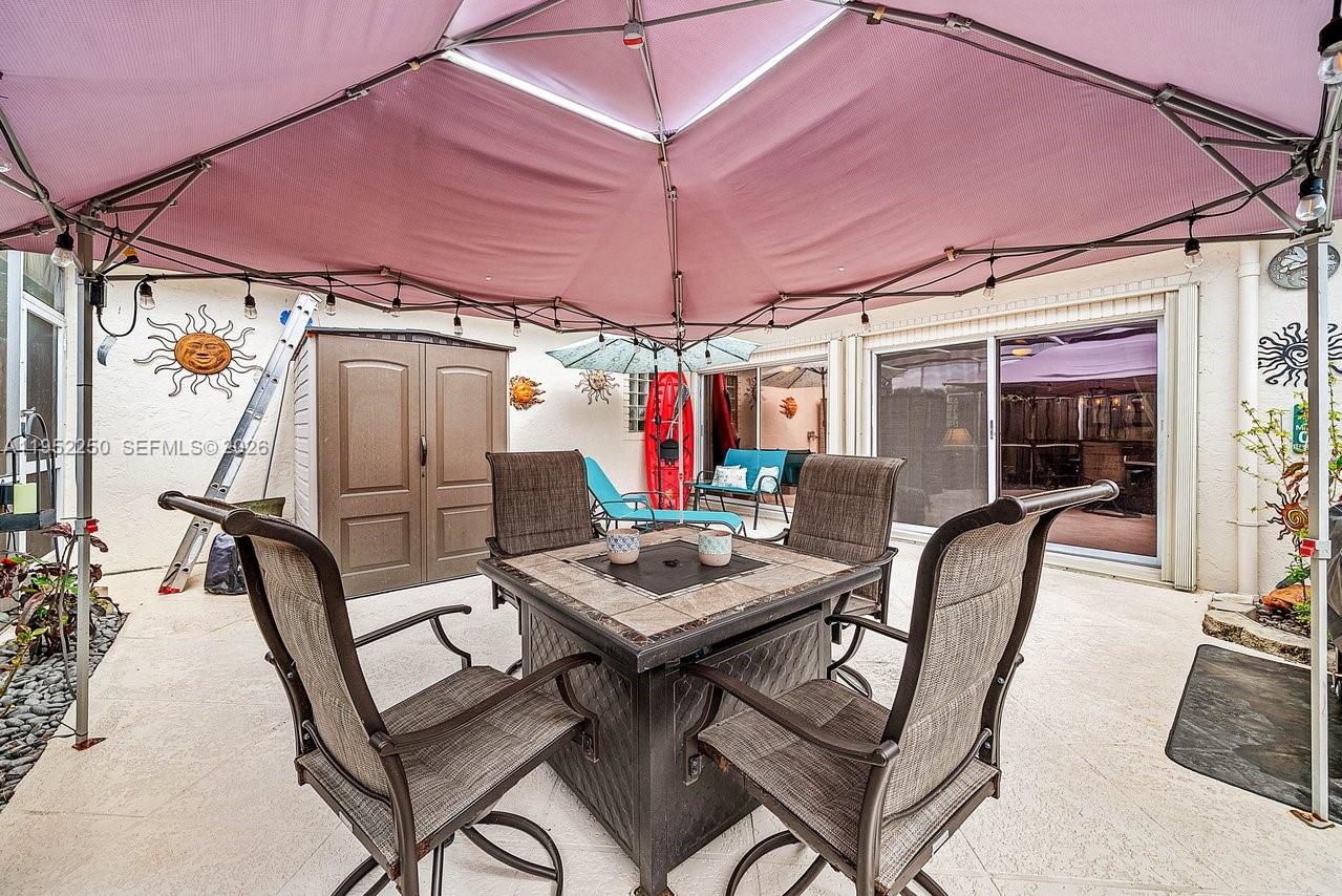 WINCHESTER COURT - Residential