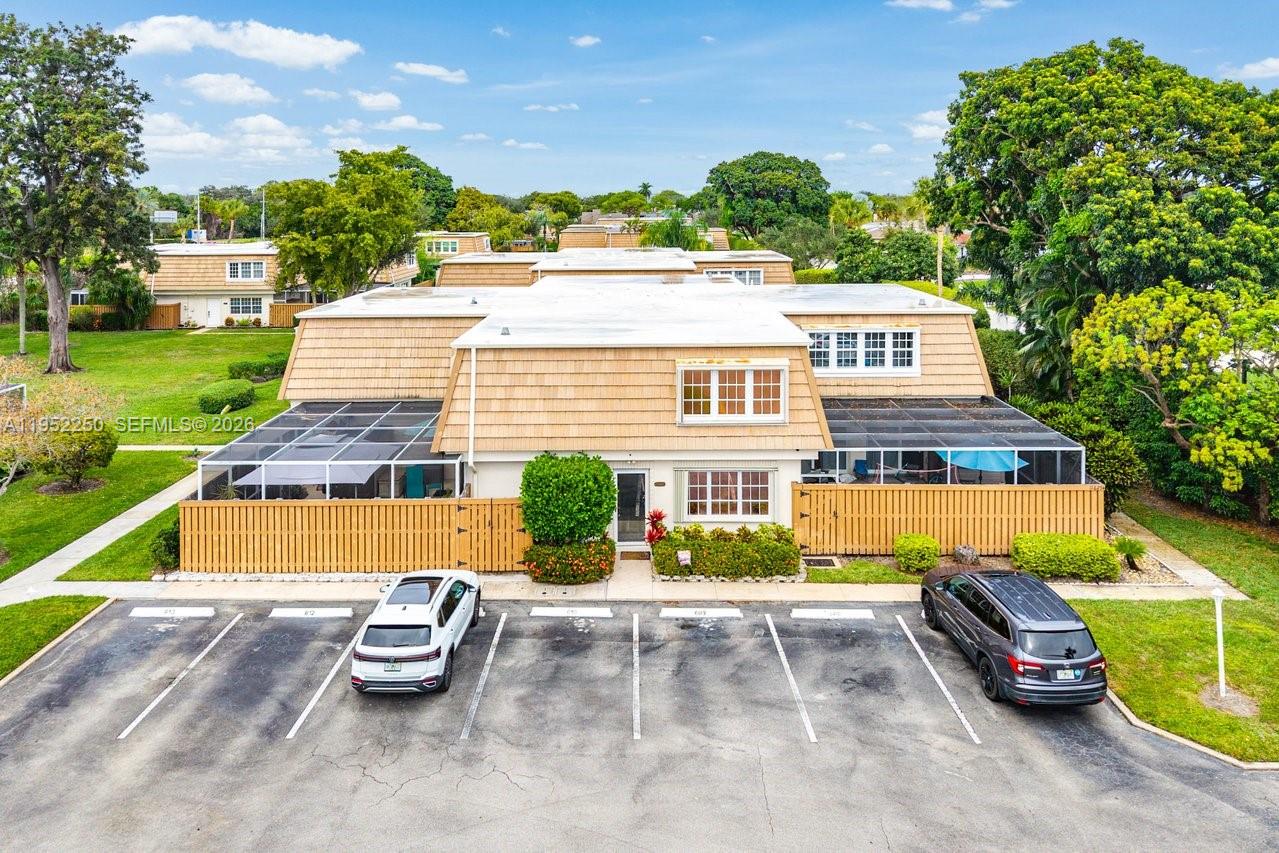 WINCHESTER COURT - Residential