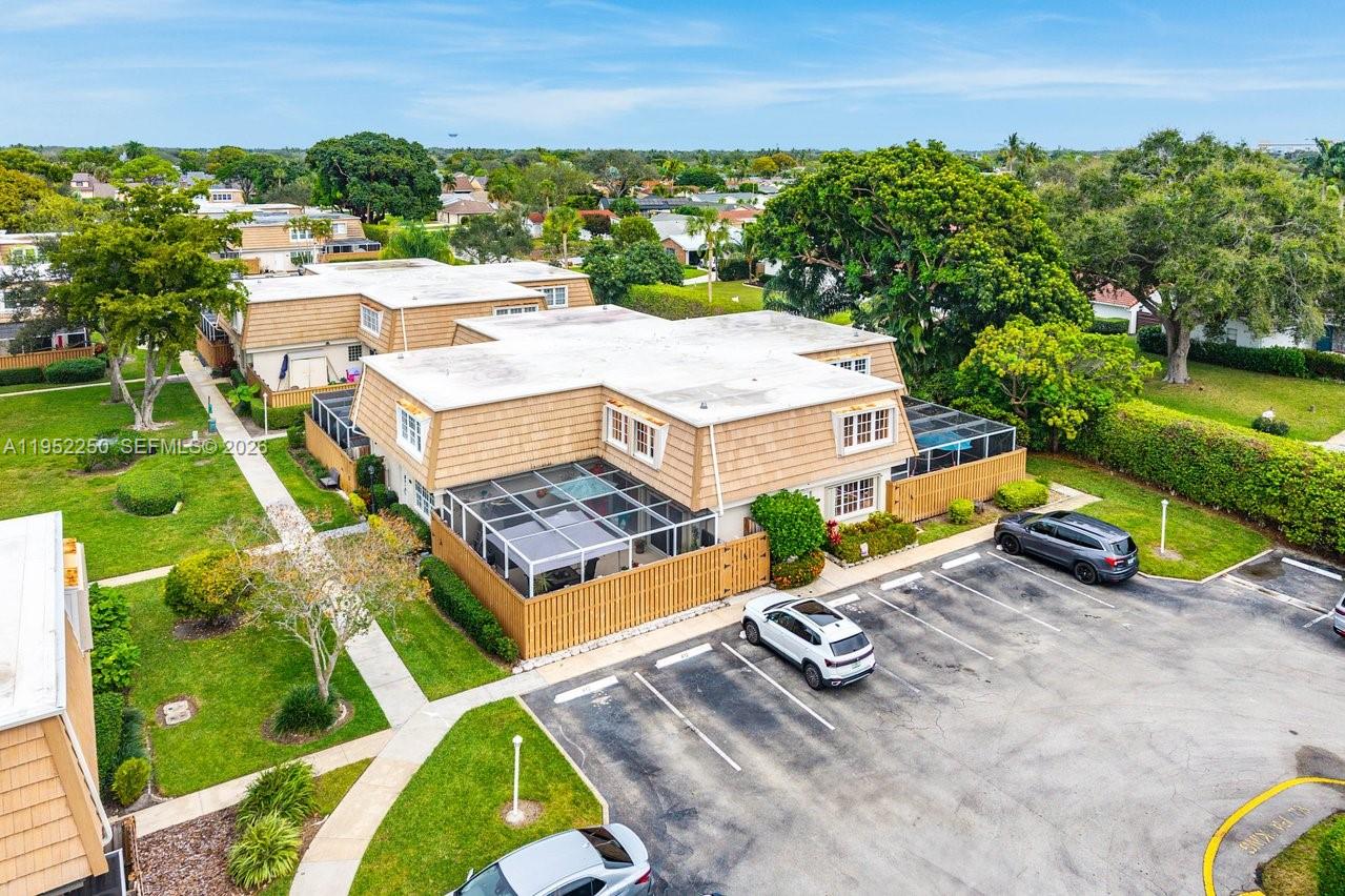 WINCHESTER COURT - Residential