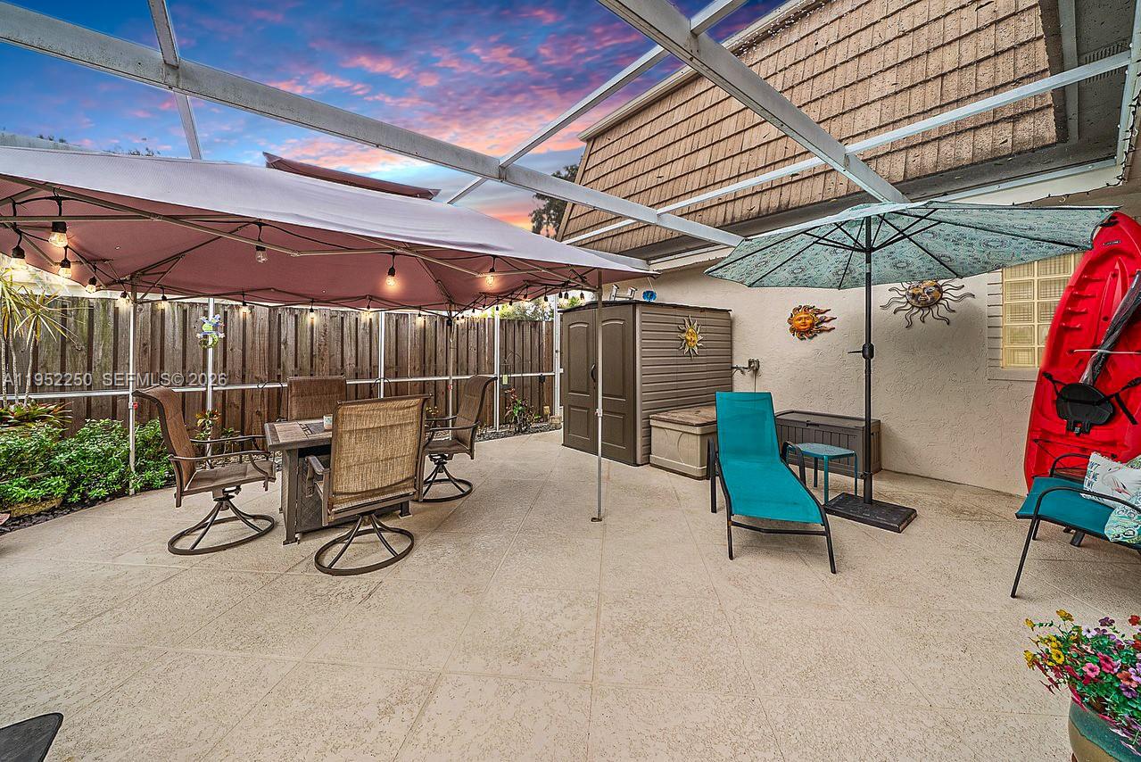 WINCHESTER COURT - Residential