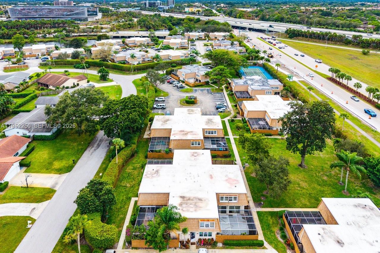 WINCHESTER COURT - Residential