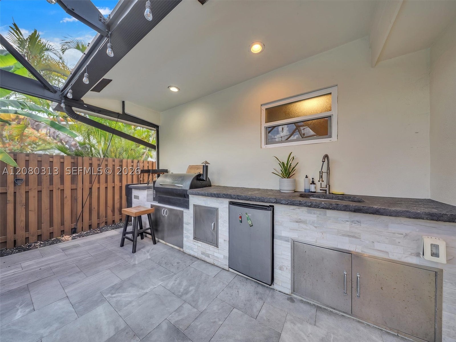 10305 NW 42nd Dr