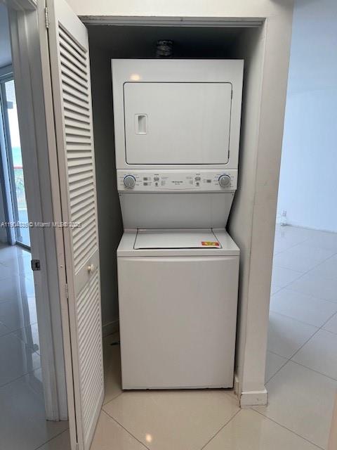 THE STERLING CONDO - Residential Lease