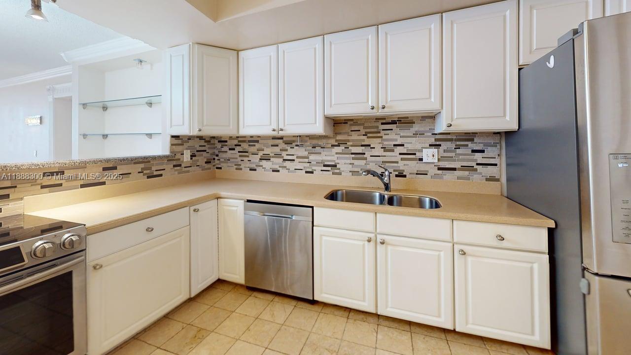 OLYMPUS CONDO - Residential Lease