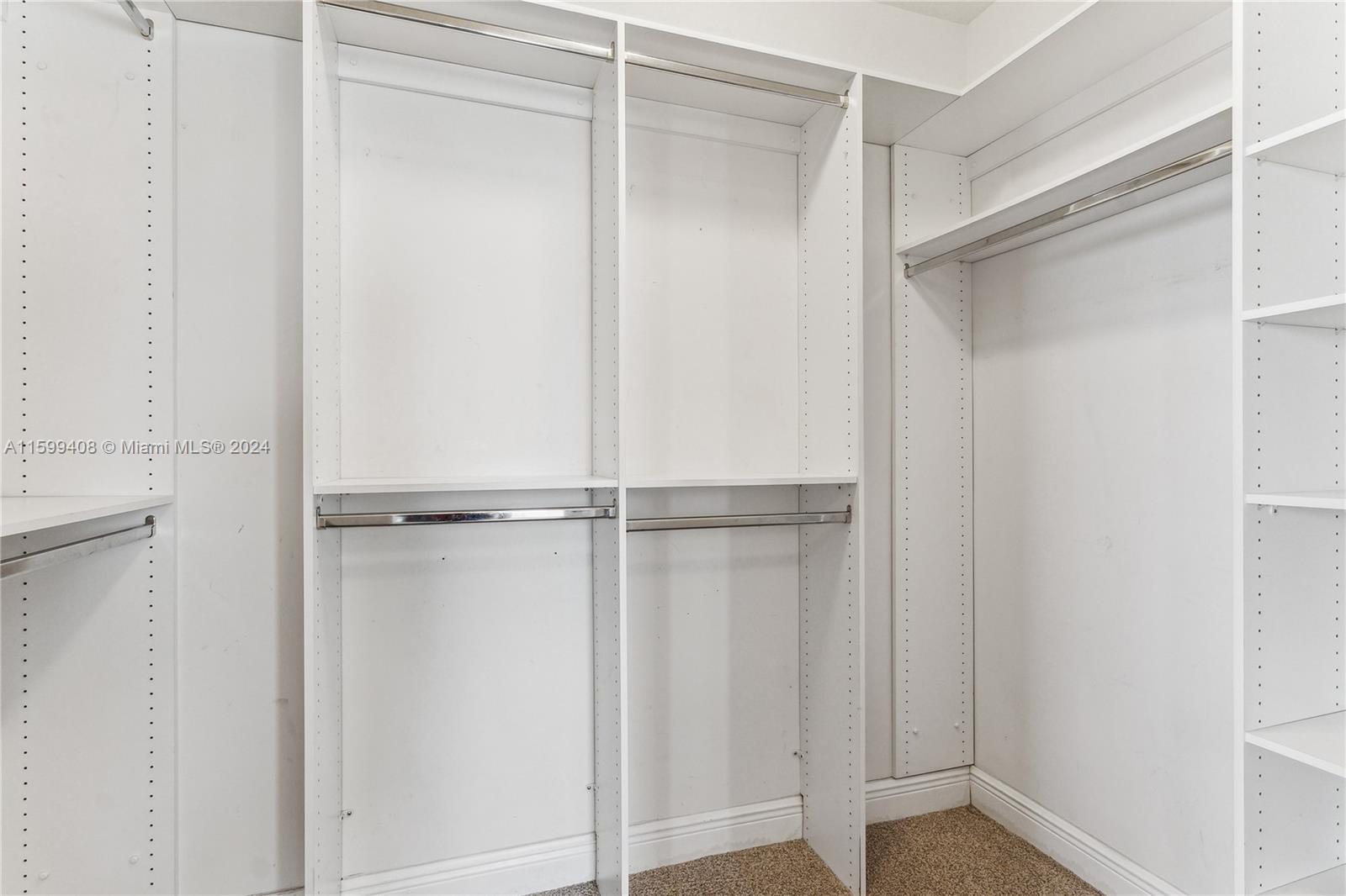 LA PERLA CONDO - Residential