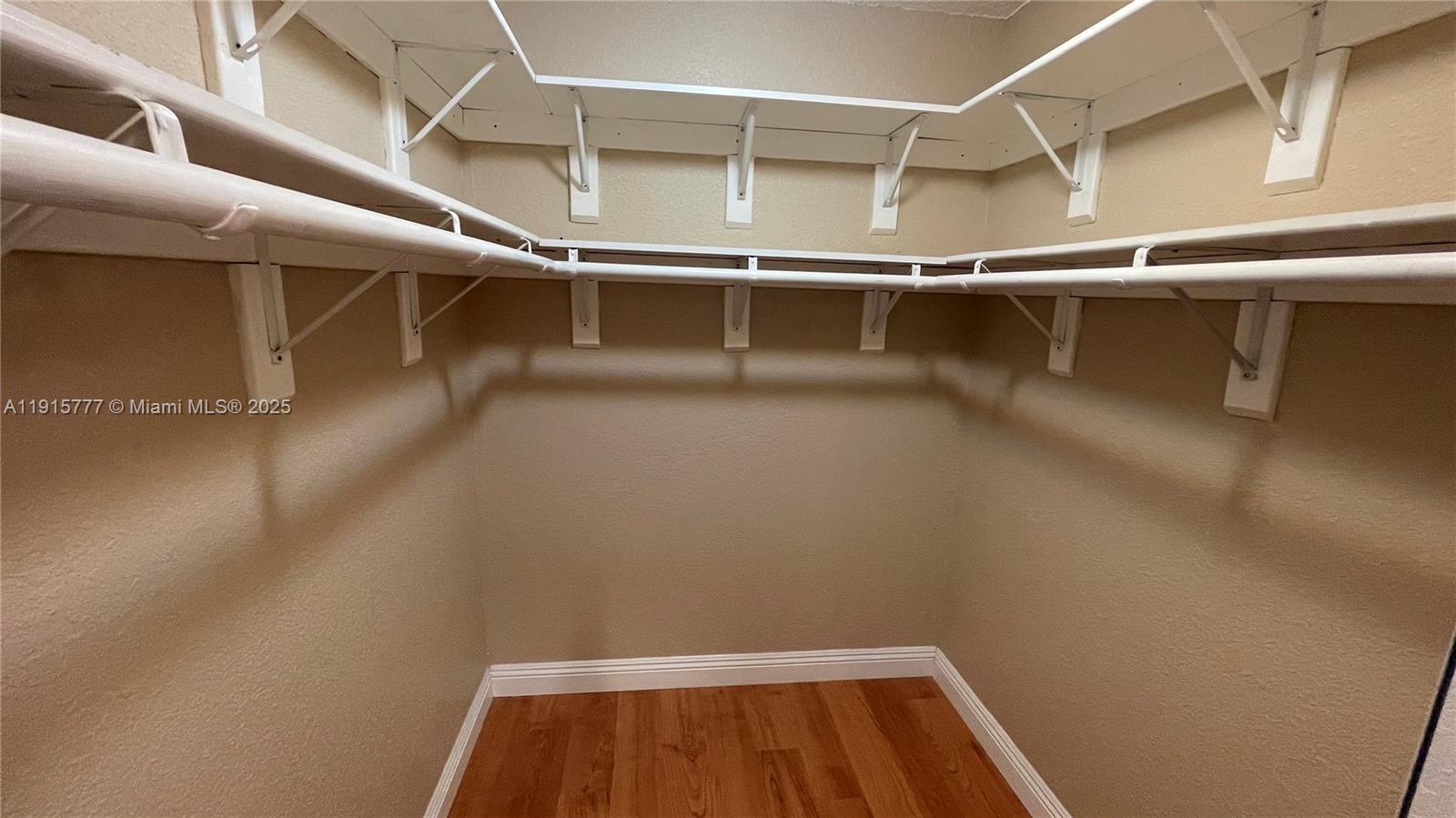 WESTVIEW CONDOMINIUM NO T - Residential Lease