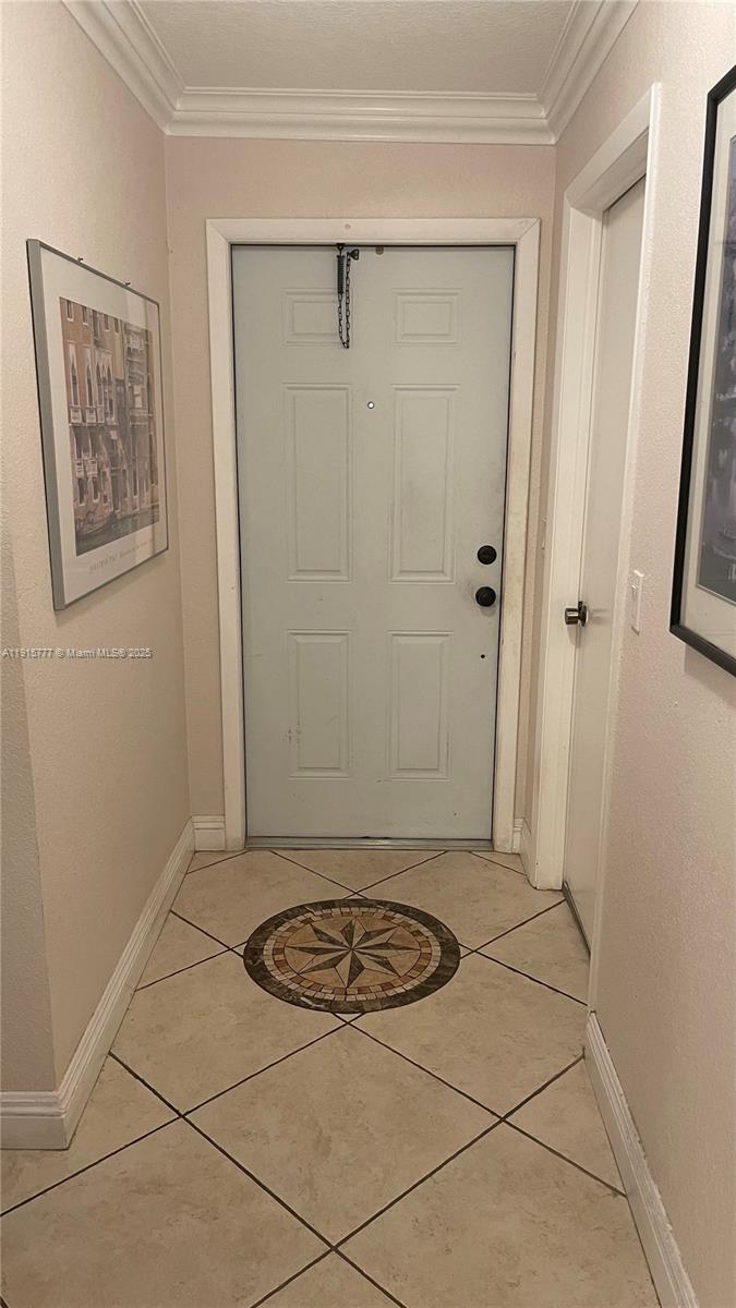 WESTVIEW CONDOMINIUM NO T - Residential Lease