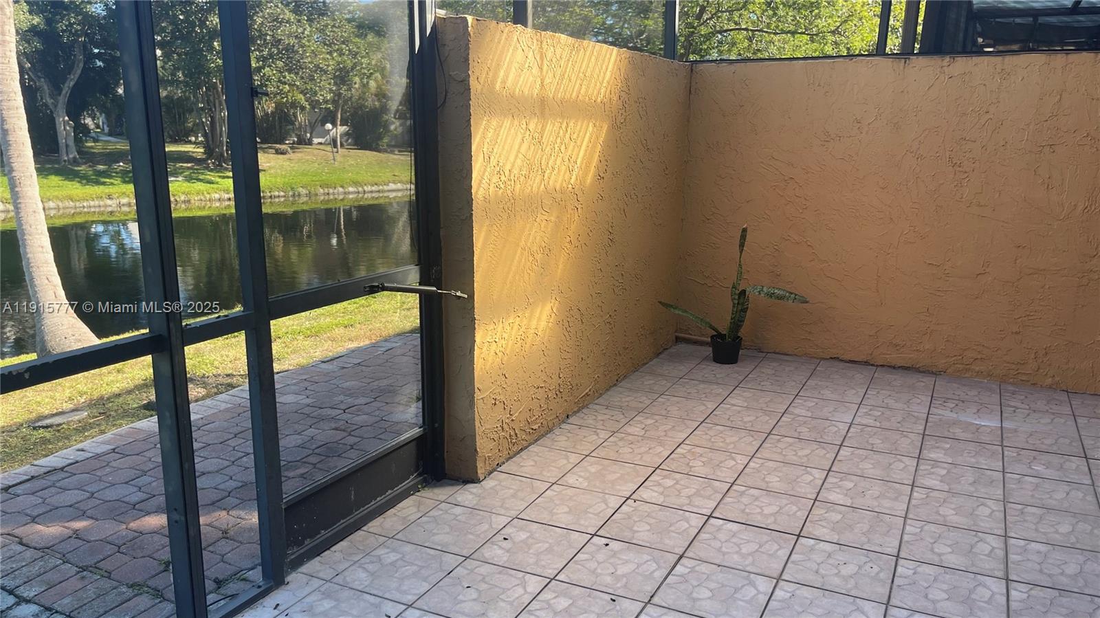 WESTVIEW CONDOMINIUM NO T - Residential Lease