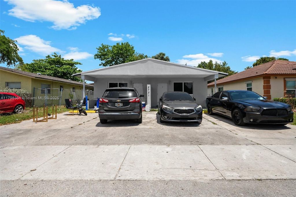 Photo of 2731 NW 14th St, Fort Lauderdale, FL 33311 (MLS # A11798361)