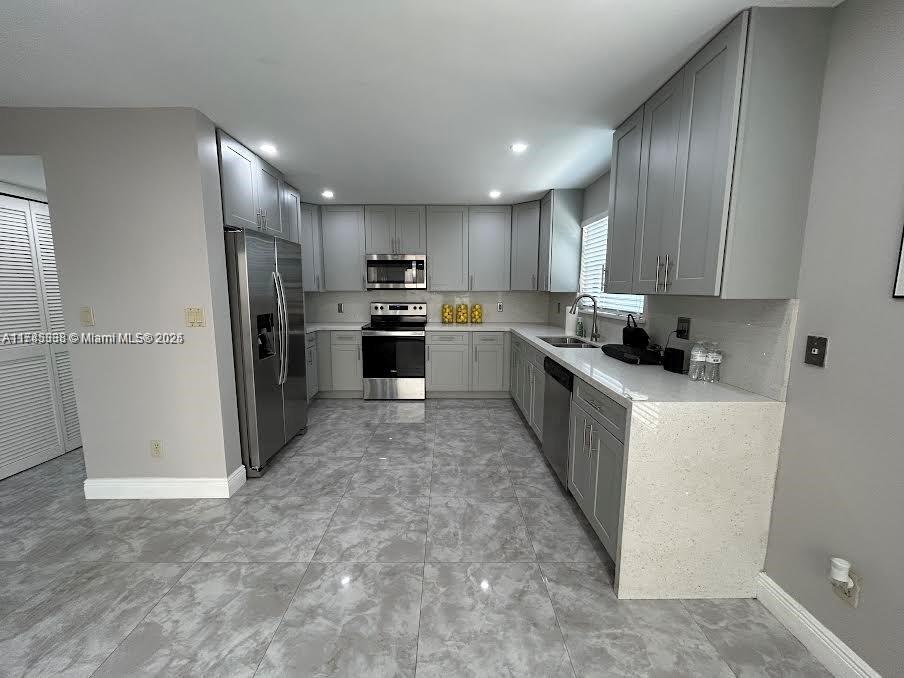 2101 Bayberry Dr 2101