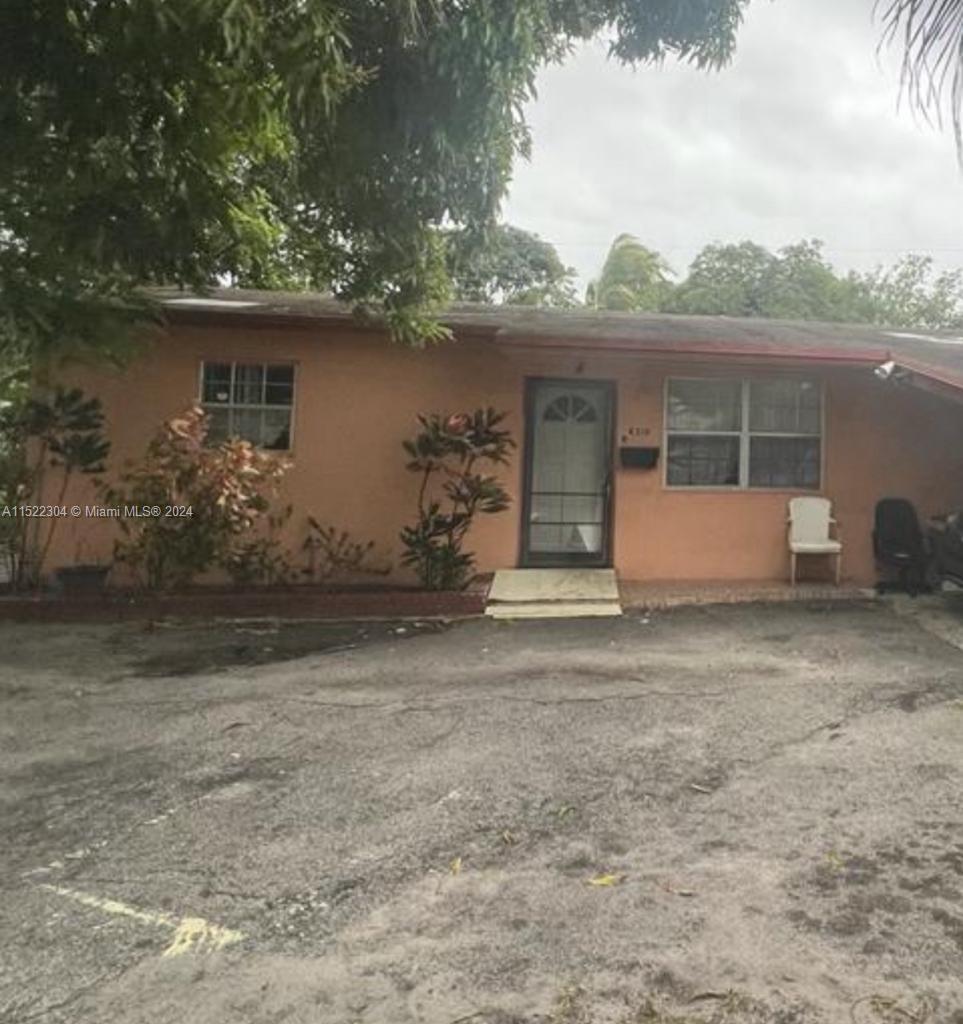 Property for Sale at 4310 Nw 33rd St St, Lauderdale Lakes, Broward County, Florida - Bedrooms: 4 
Bathrooms: 2  - $500,000