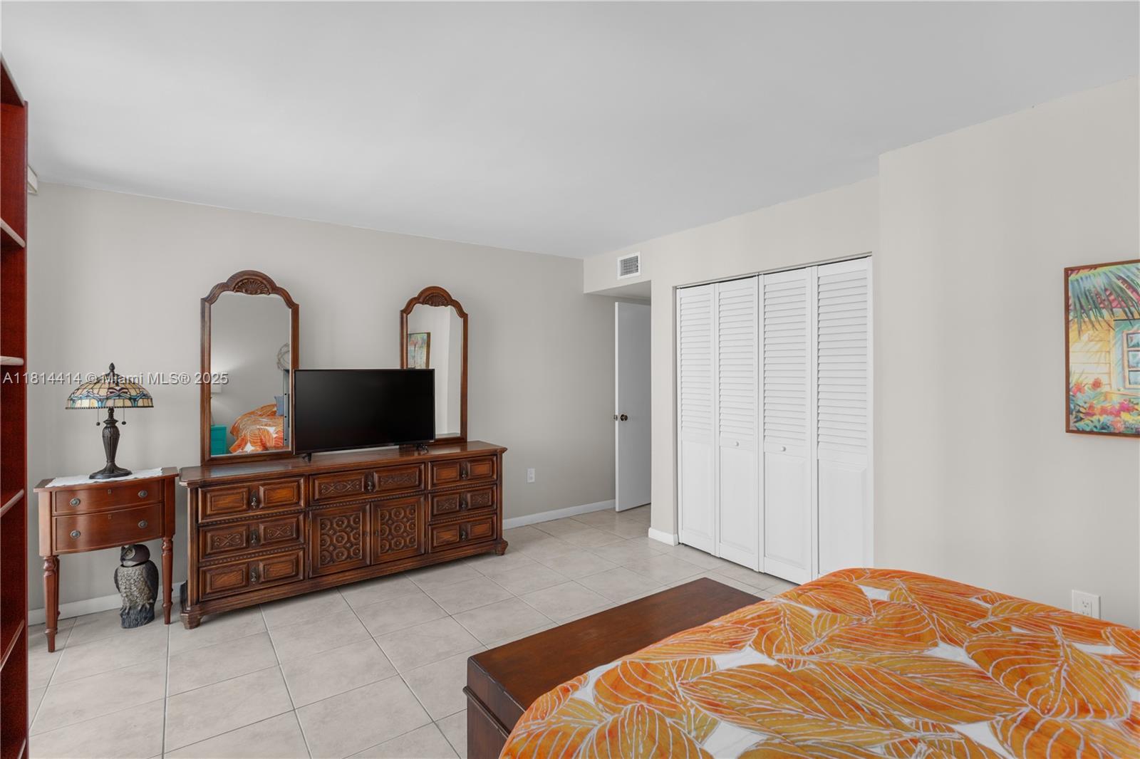 THE SURF CONDO - Residential