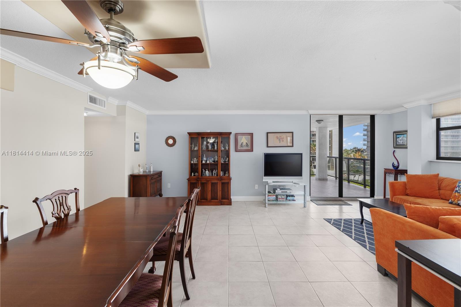 THE SURF CONDO - Residential