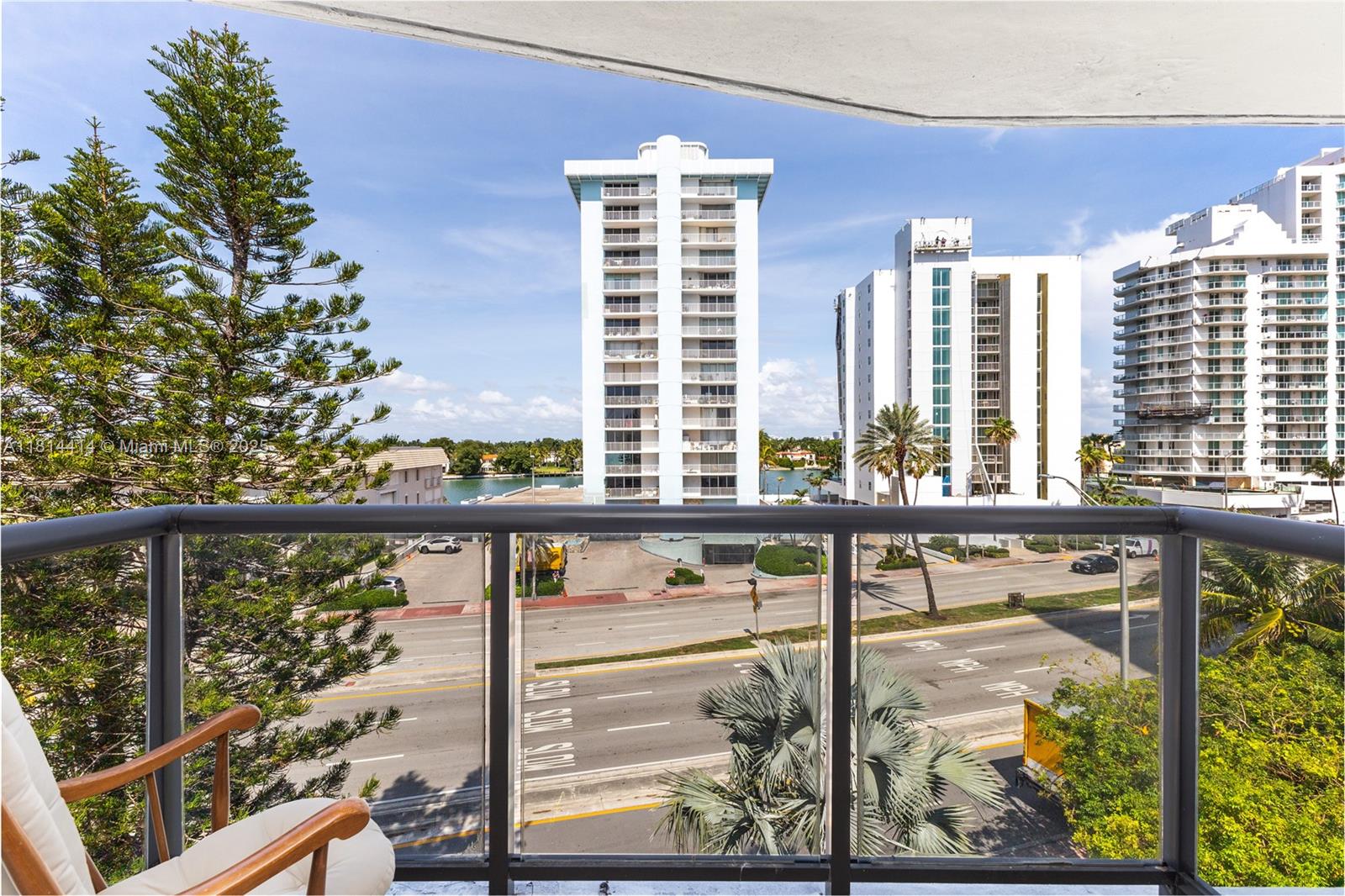 THE SURF CONDO - Residential