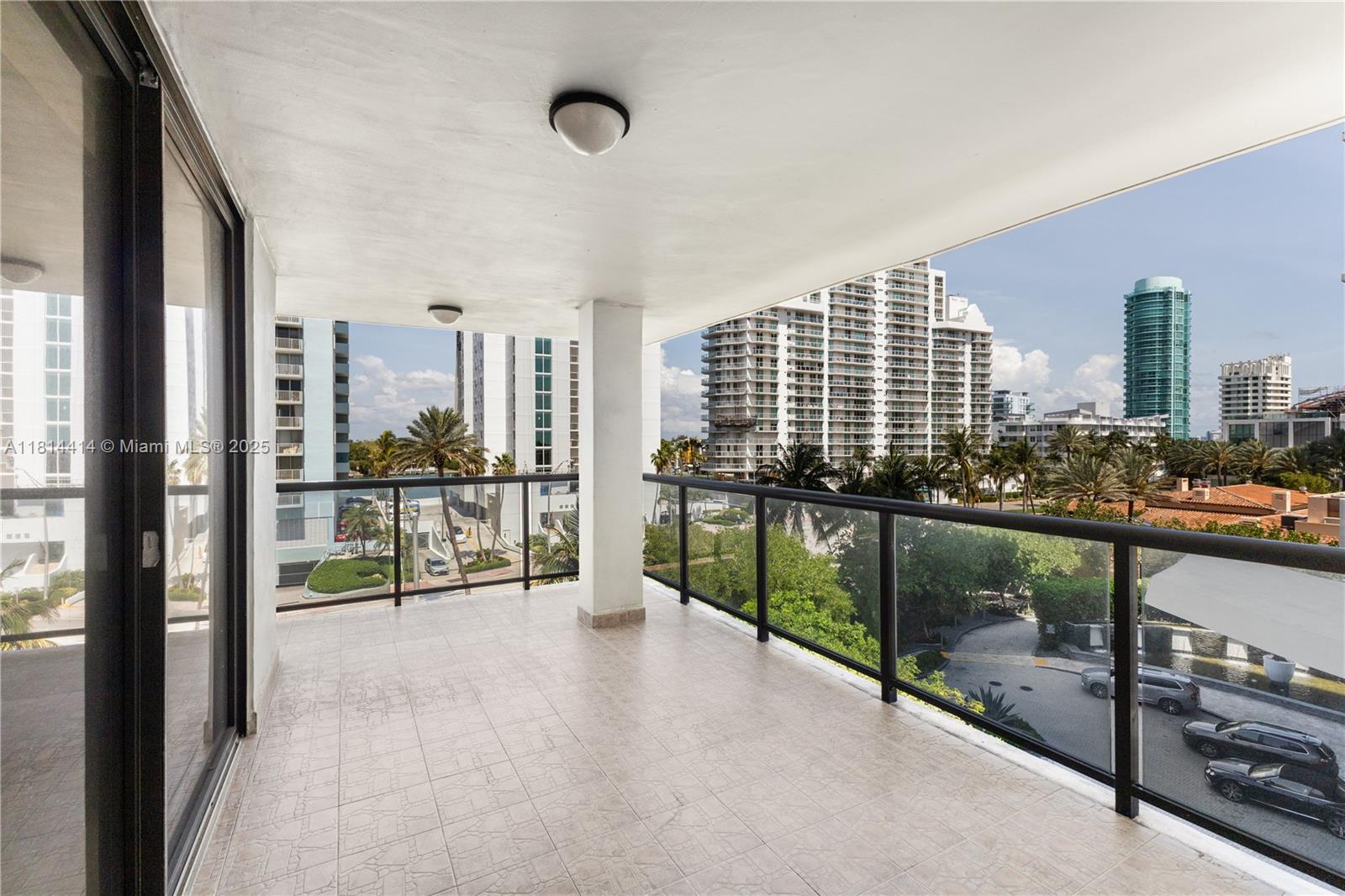 THE SURF CONDO - Residential