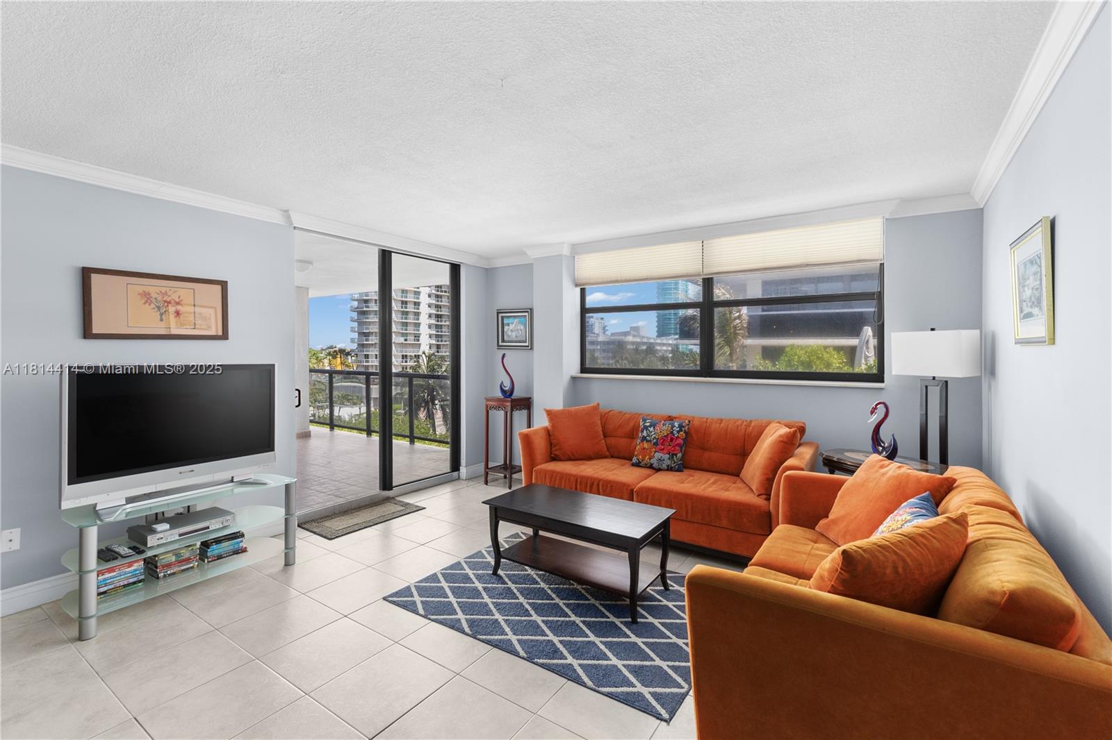 5845 Collins Ave 501