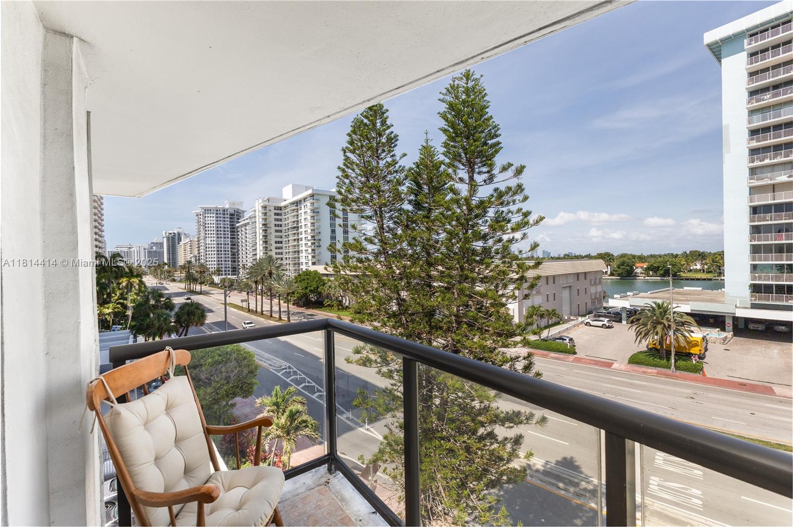 THE SURF CONDO - Residential
