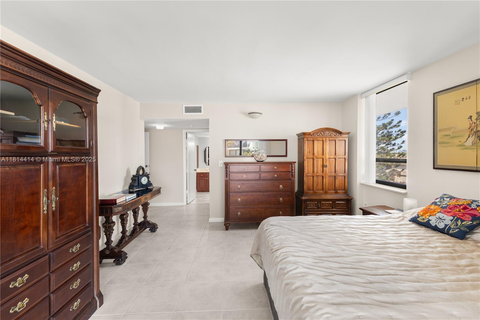 THE SURF CONDO - Residential