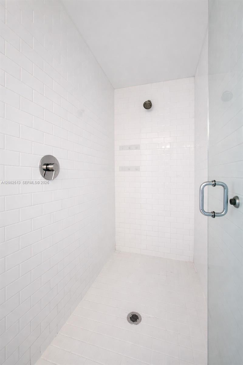 CENTRO CONDO - Residential Lease