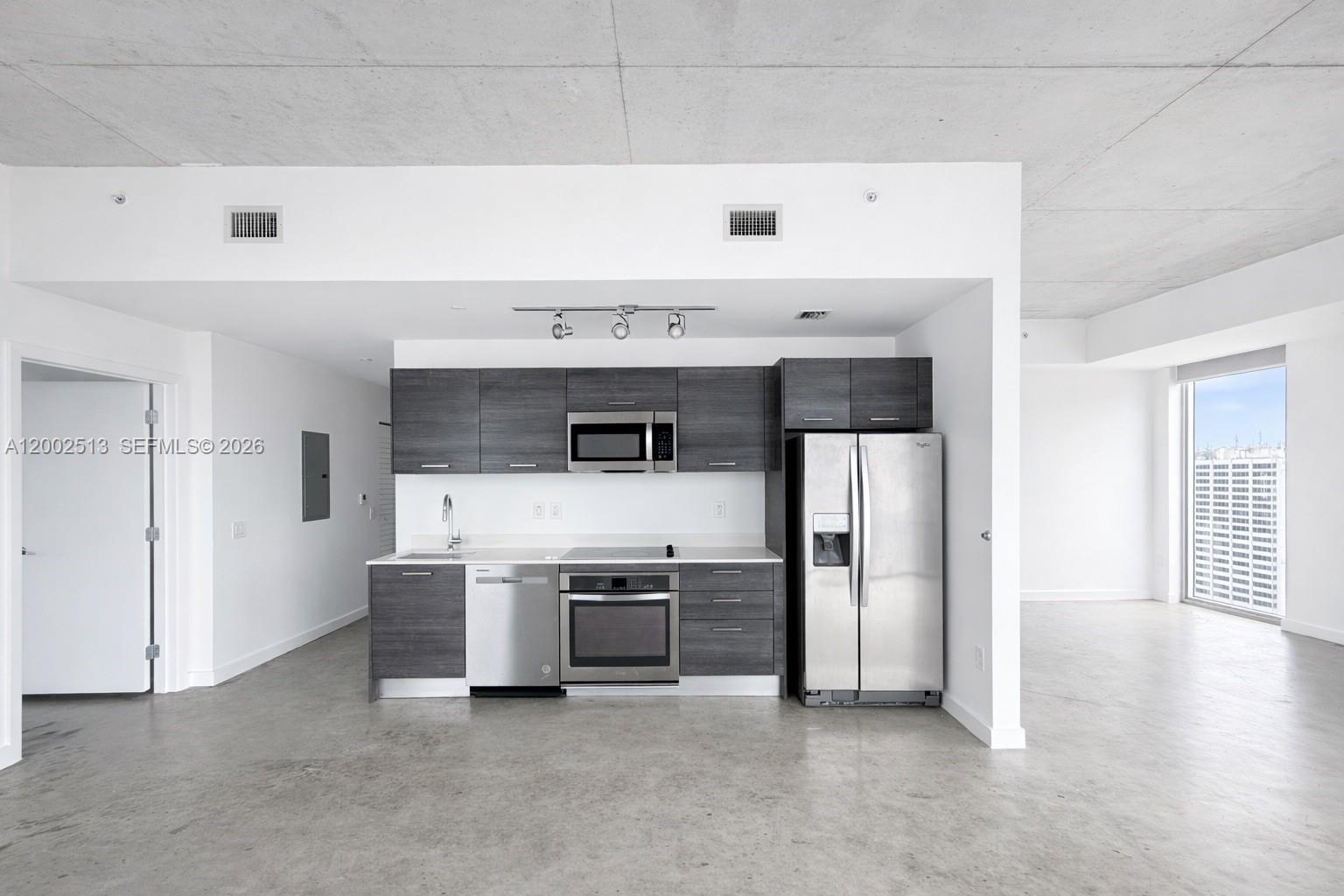 CENTRO CONDO - Residential Lease