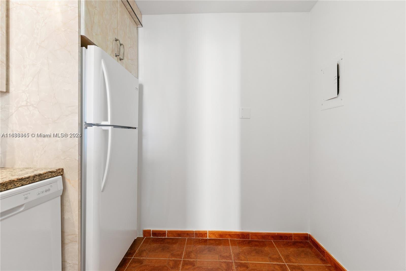 PLAZA TOWERS SOUTH CONDO - Residential Lease