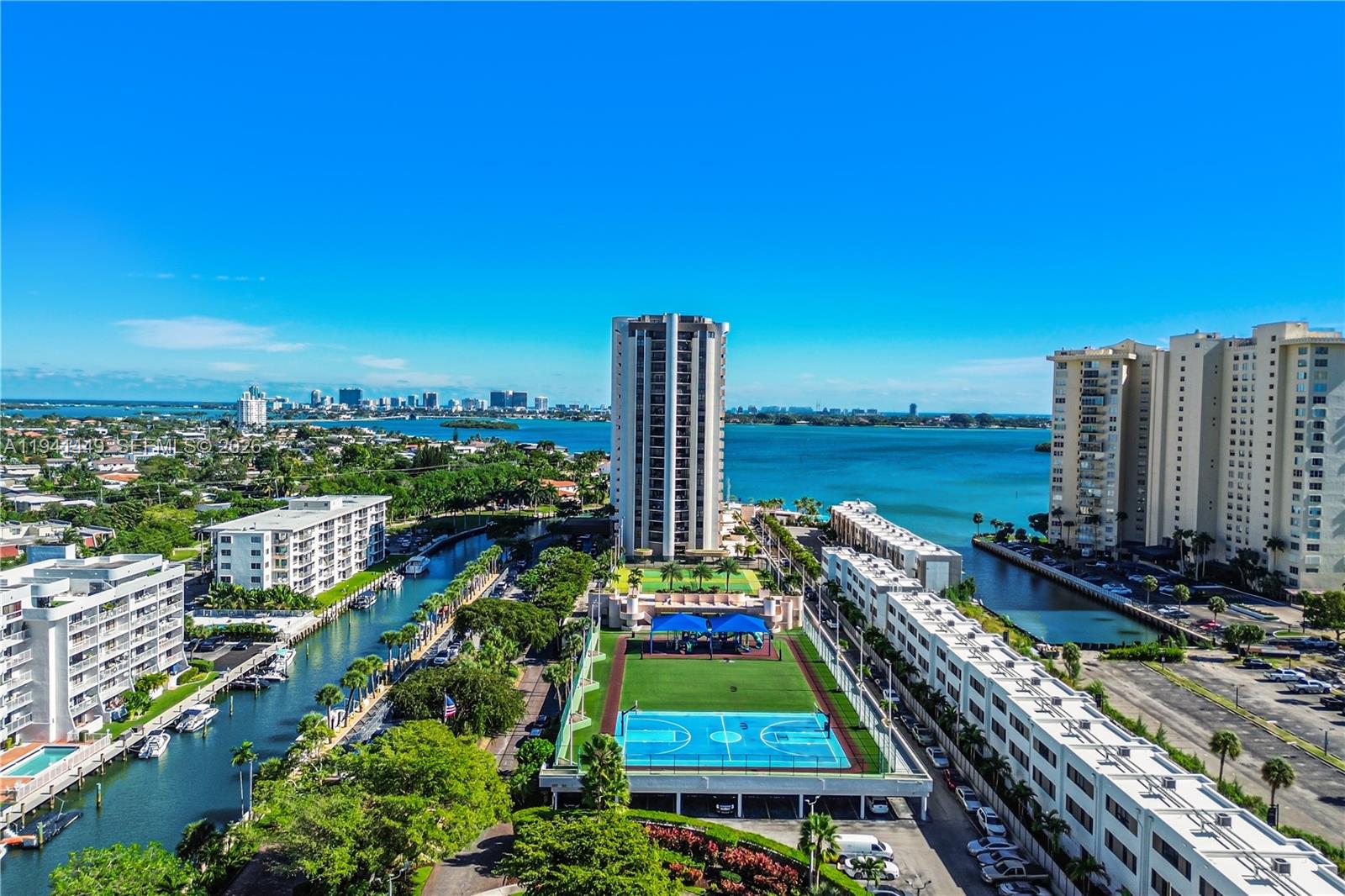 CRICKET CLUB CONDO - Residential