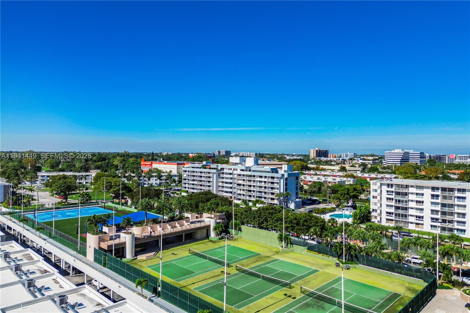 CRICKET CLUB CONDO - Residential