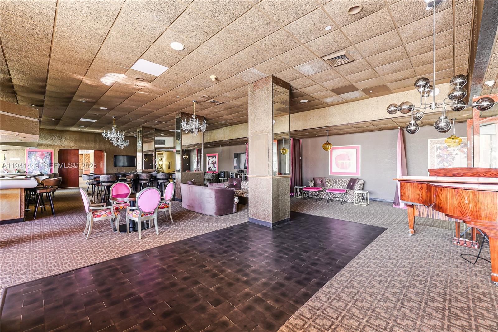 CRICKET CLUB CONDO - Residential