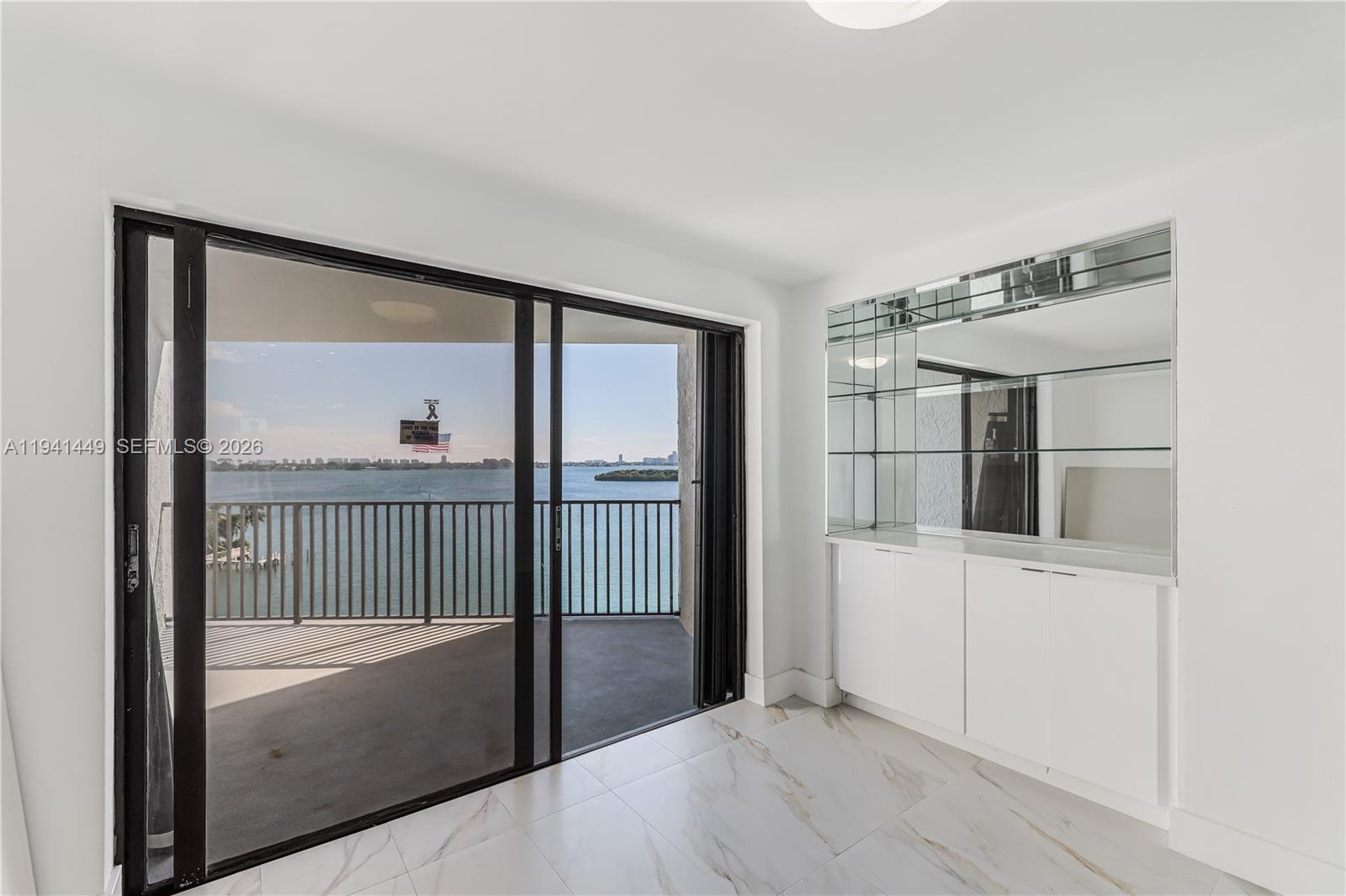 CRICKET CLUB CONDO - Residential