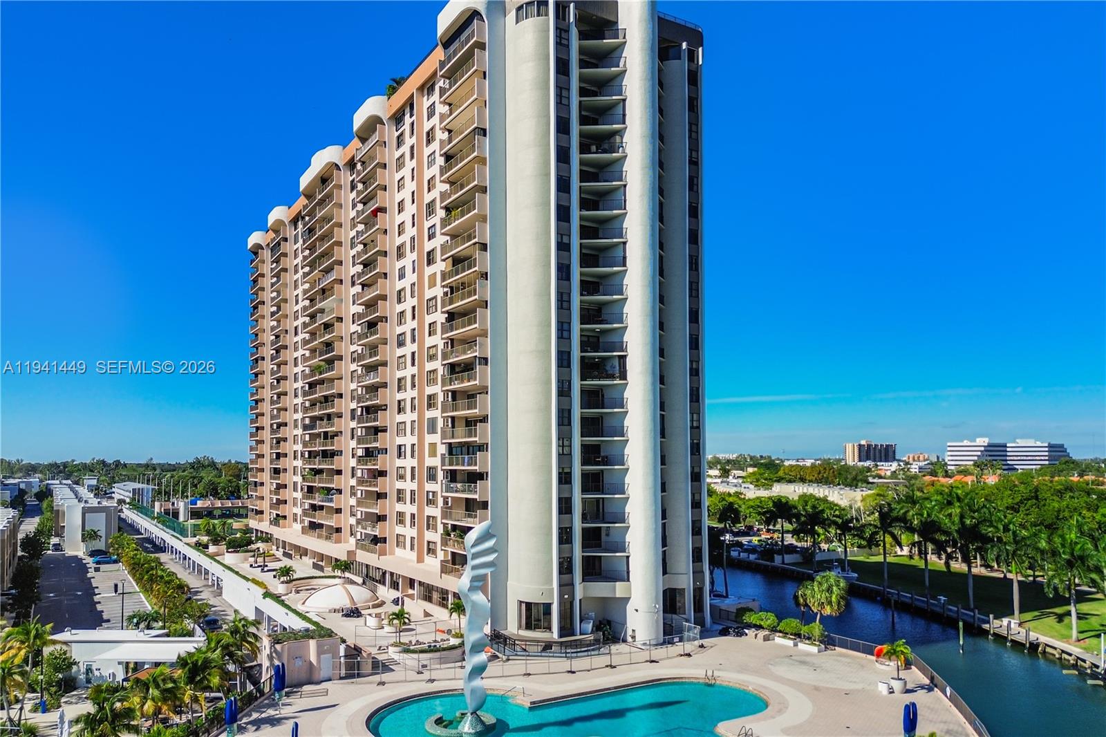 CRICKET CLUB CONDO - Residential