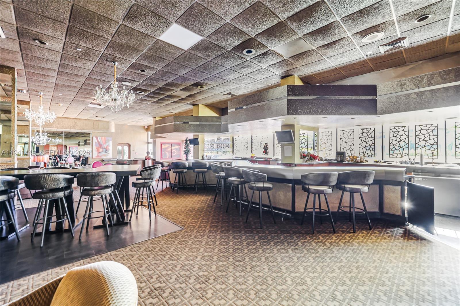 CRICKET CLUB CONDO - Residential