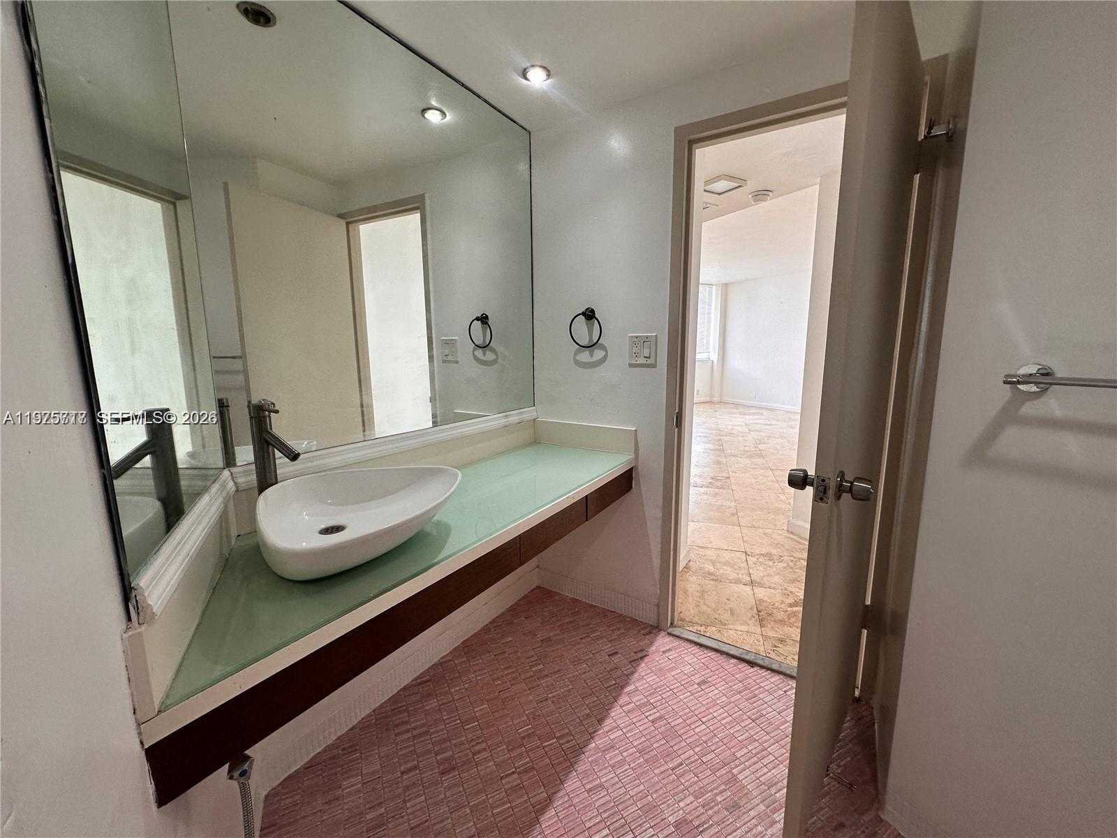 BAY PARK TOWERS CONDO - Residential Lease